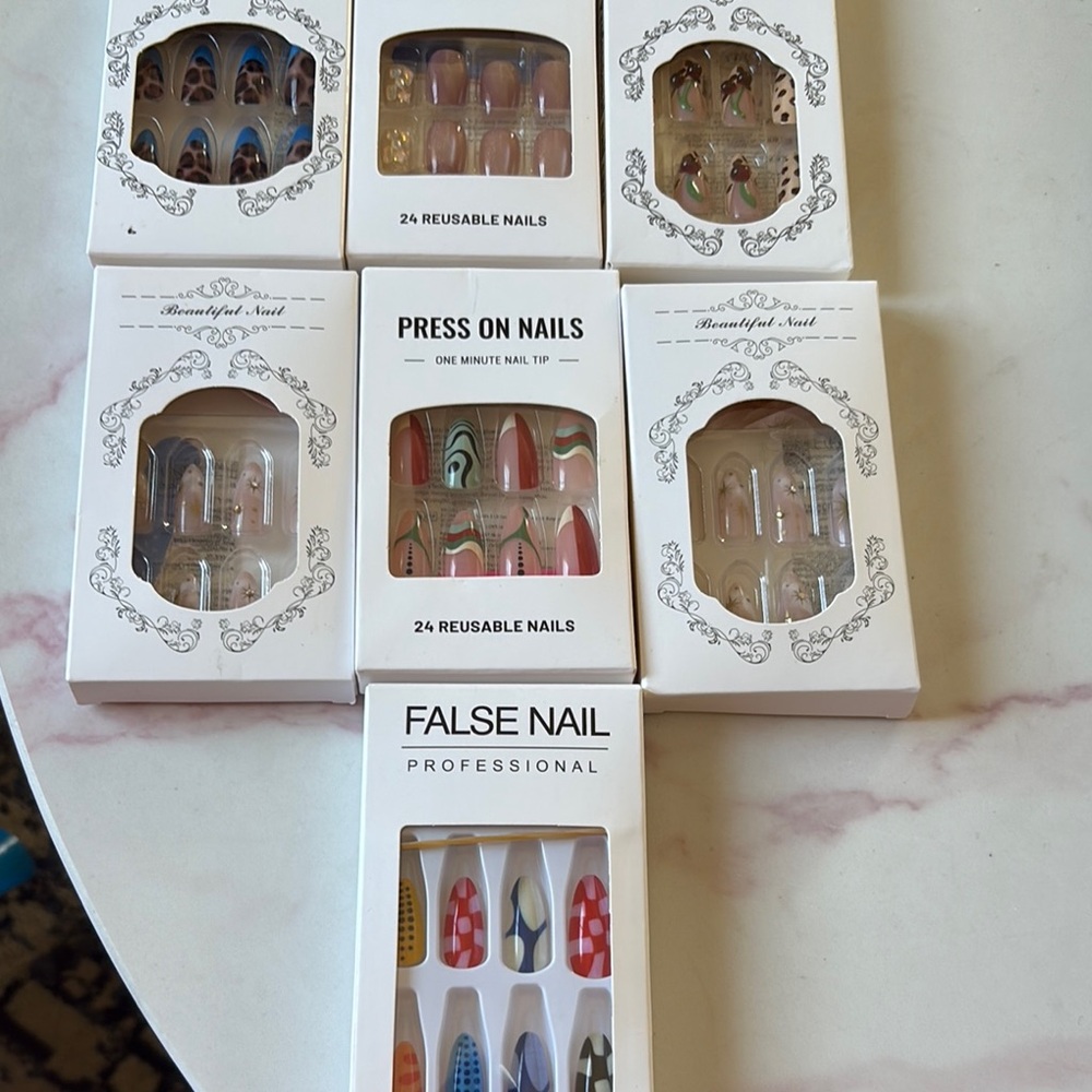 Assorted Reusable Press-On Nails Set